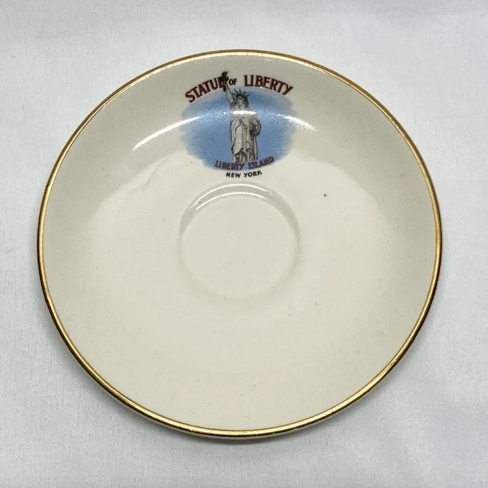 New York Statue Of Liberty‎ Tea Cup & Saucer 4 1/2